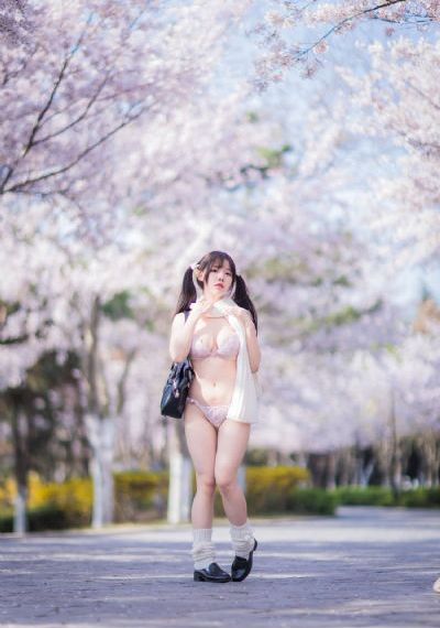 穿越王妃美又飒短剧免费观看