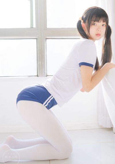 蛋糕上的草莓