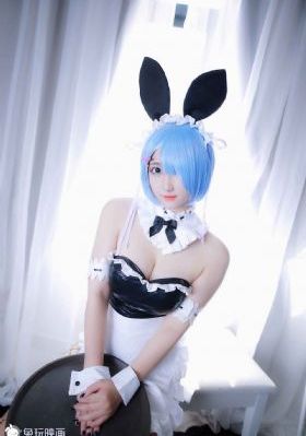 楼梯间被h肉邻居