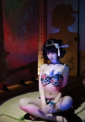 春潮浪漫海棠红
